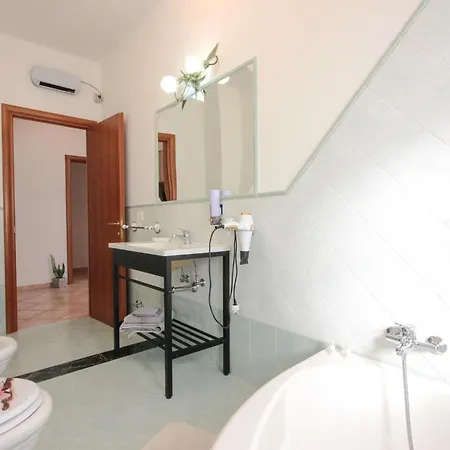 Apartament In With Wifi